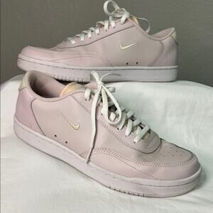 Nike Court Vintage Barely Rose and White Sneakers Women’s Size 9.5